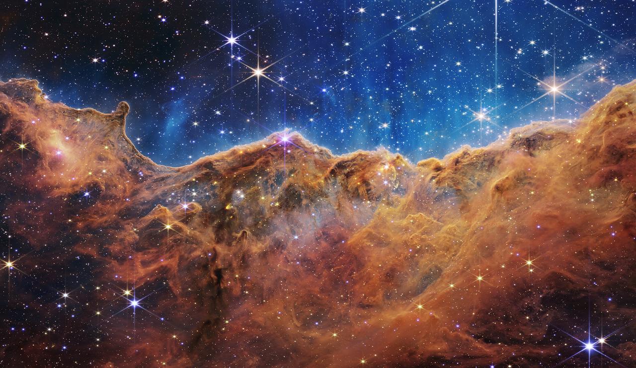 詹姆斯·韦布空间望远镜拍摄的船底座星云宇宙悬崖